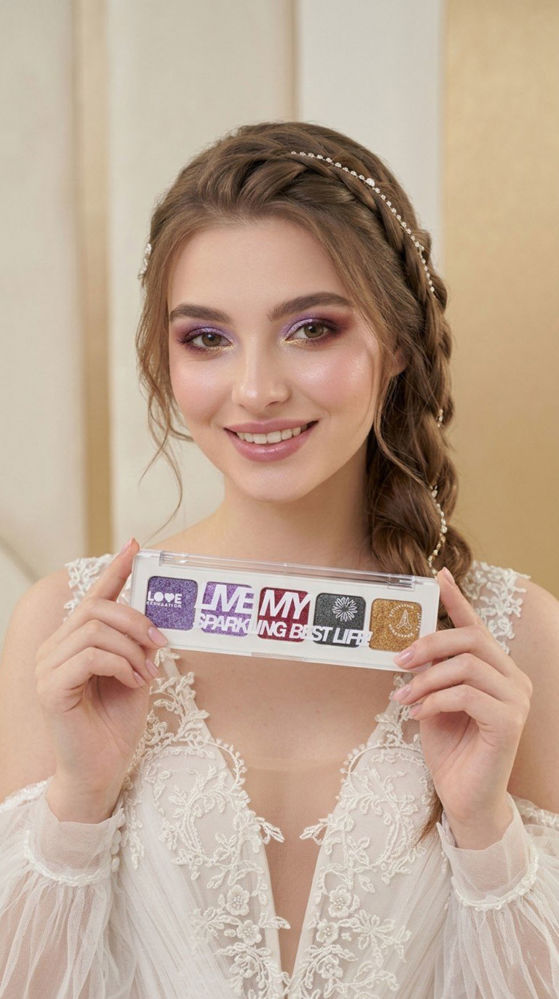 Love Generation - Duochrome Eyeshadow Palette Live My Sparkling Best Life! - Shade 01_thumbnail_1